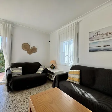 Casa Rustica Con Piscina Privada Y Aire Acondicionado En Sant Marti D'empuries - Hisp-7-77 *