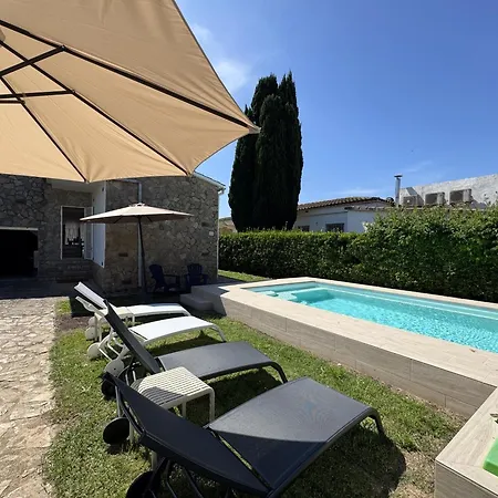 Vil·la Casa rústica con piscina privada y aire acondicionado en Sant Martí d'Empúries - HISP-7-77 *